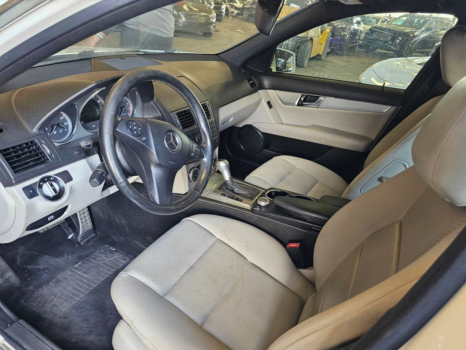 MERCEDES BENZ C300 2011 - Marhaba Auction Used Cars - Image 8
