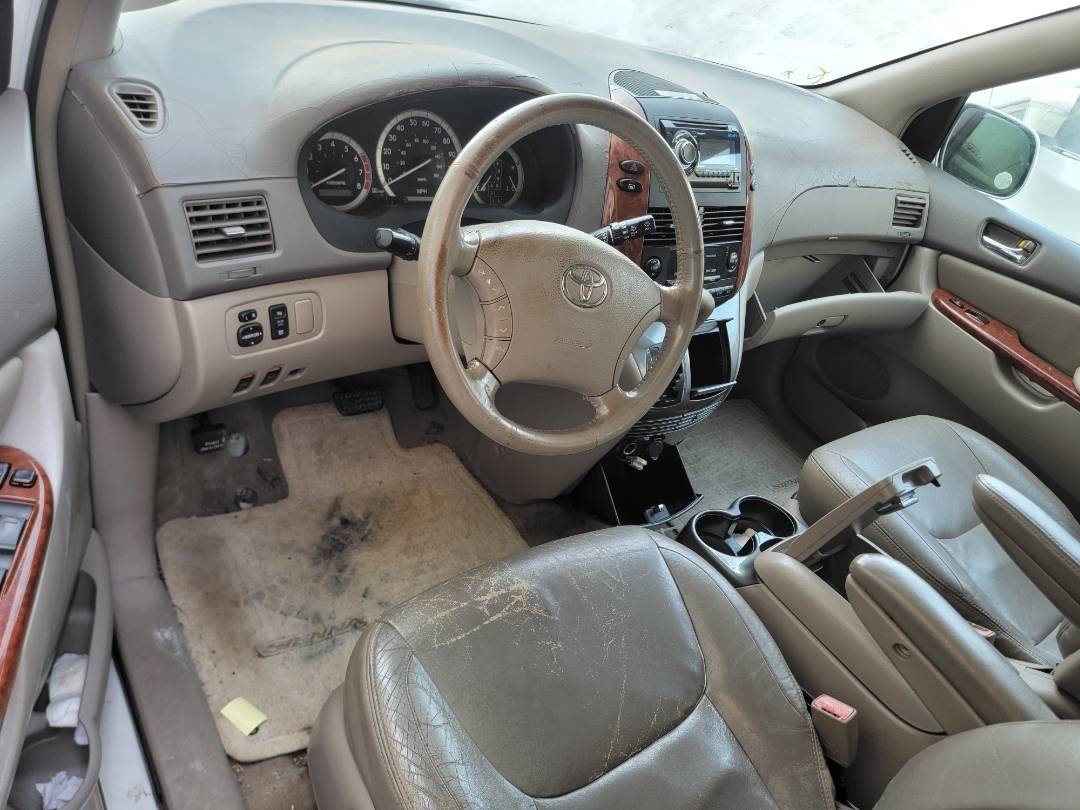 2004 TOYOTA SIENNA — 248475 Miles — Lot 68200393 - Marhaba Auctions Used Cars - Image 6