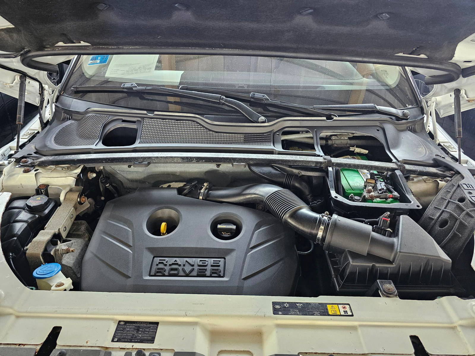 2013 LAND ROVER RANGE ROVER EVOQUE PURE — 153455 Miles — Lot H748468 — Souq - Marhaba Auctions Used Cars - Image 10