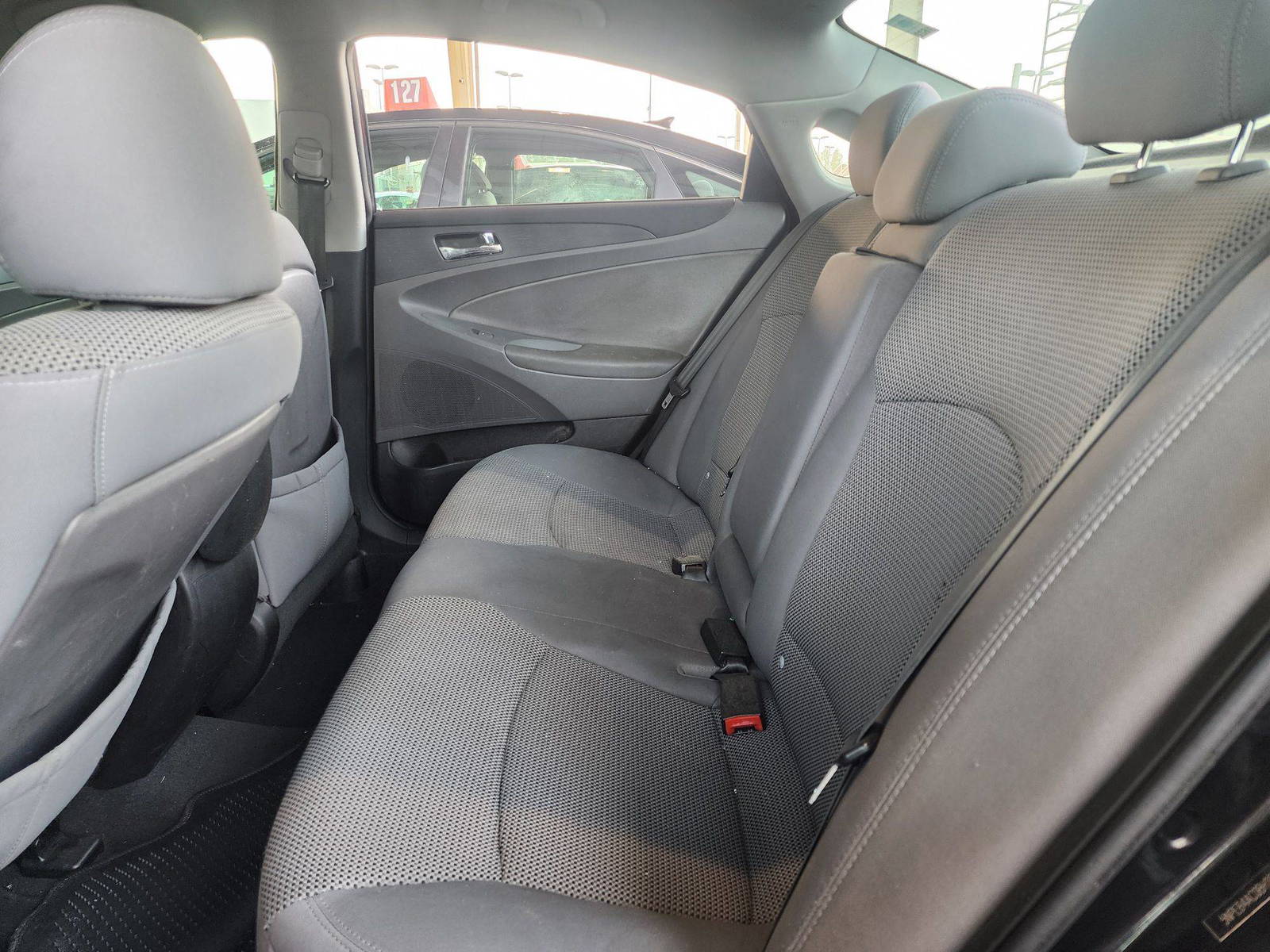 2011 HYUNDAI SONATA — 145870 Miles — Lot 37046024 — Souq - Marhaba Auctions Used Cars - Image 7