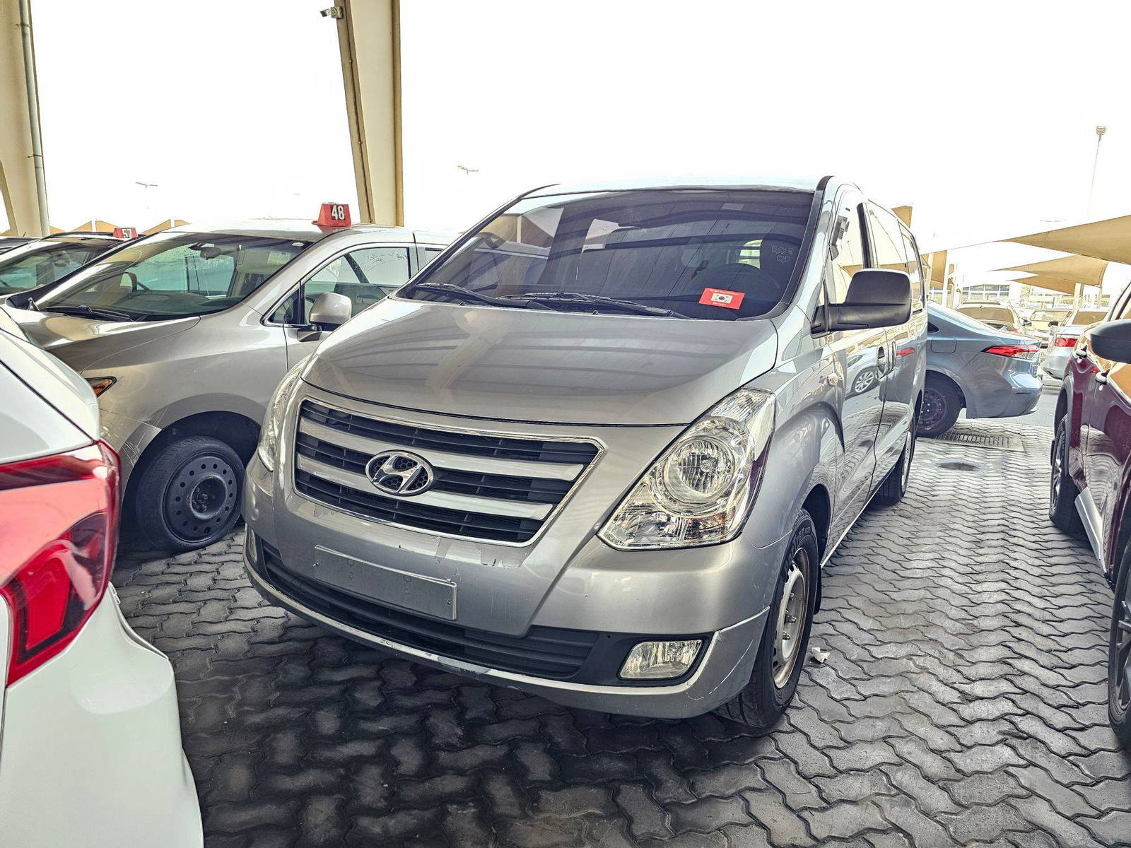 2017 HYUNDAI GRAND STAREX — 262410 KM — Lot 831888 — Main - Marhaba Auctions Used Cars - Image 5
