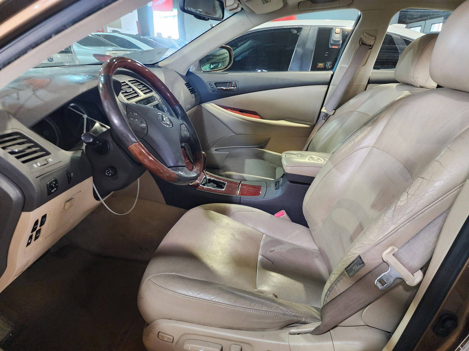 2007 LEXUS ES 350 — 157200 Miles — Lot 32361 — Souq - Marhaba Auctions Used Cars - Image 9
