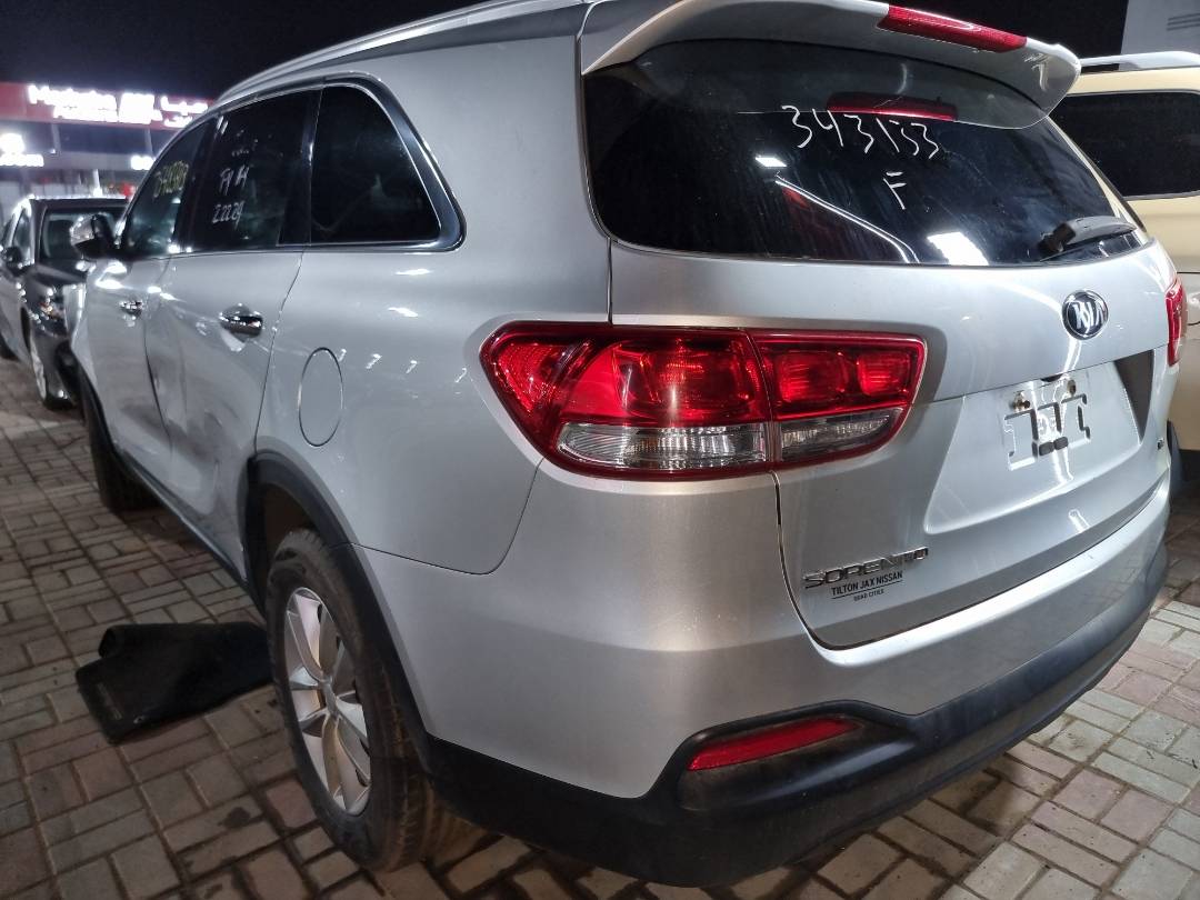 2018 KIA SORENTO — 110687 Miles — Lot 75485913 — Main - Marhaba Auctions Used Cars - Image 3
