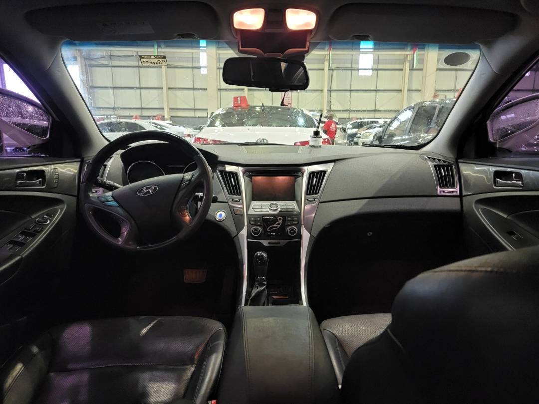 2012 HYUNDAI SONATA — 189810 KM — Lot 018943 — Main - Marhaba Auctions Used Cars - Image 8