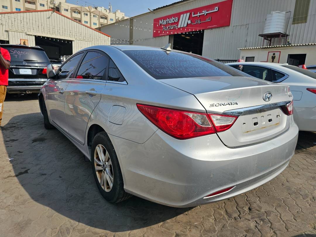 2010 HYUNDAI SONATA — 203132 KM — Lot 014366 — Main - Marhaba Auctions Used Cars - Image 3