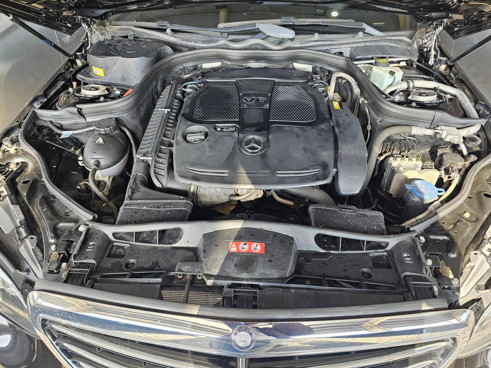 2016 MERCEDES BENZ E-300 — 159589 KM — Lot B4GB215456 — Souq - Marhaba Auctions Used Cars - Image 12