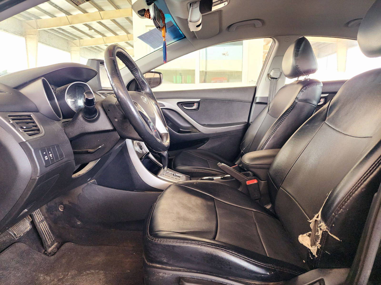2011 HYUNDAI AVANTE — 164347 KM — Lot 72263 — Ind. 12 - Marhaba Auctions Used Cars - Image 8