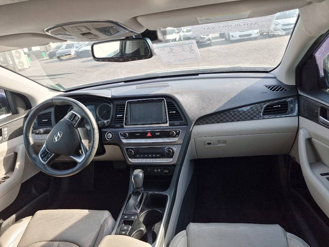 2018 HYUNDAI SONATA — 101195 Miles — Lot 215487 — Ind. 12 - Marhaba Auctions Used Cars - Image 8