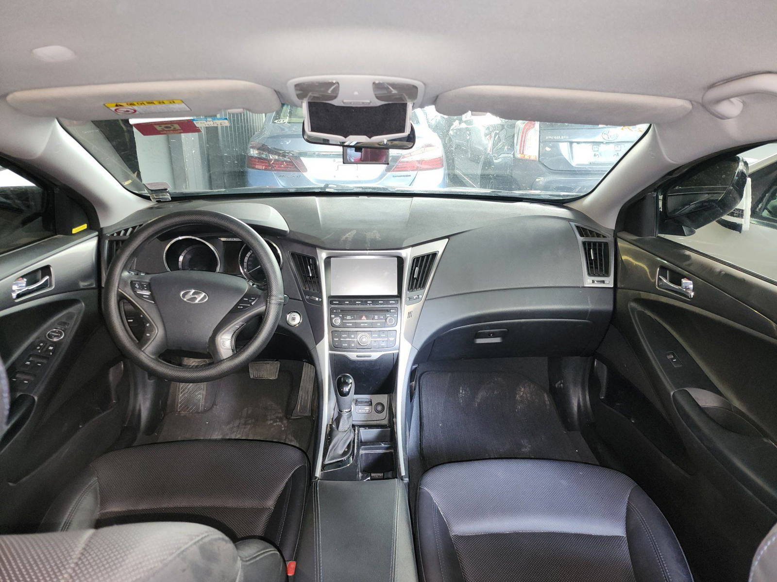 2014 HYUNDAI SONATA — 191072 KM — Lot 086495 — Souq - Marhaba Auctions Used Cars - Image 8