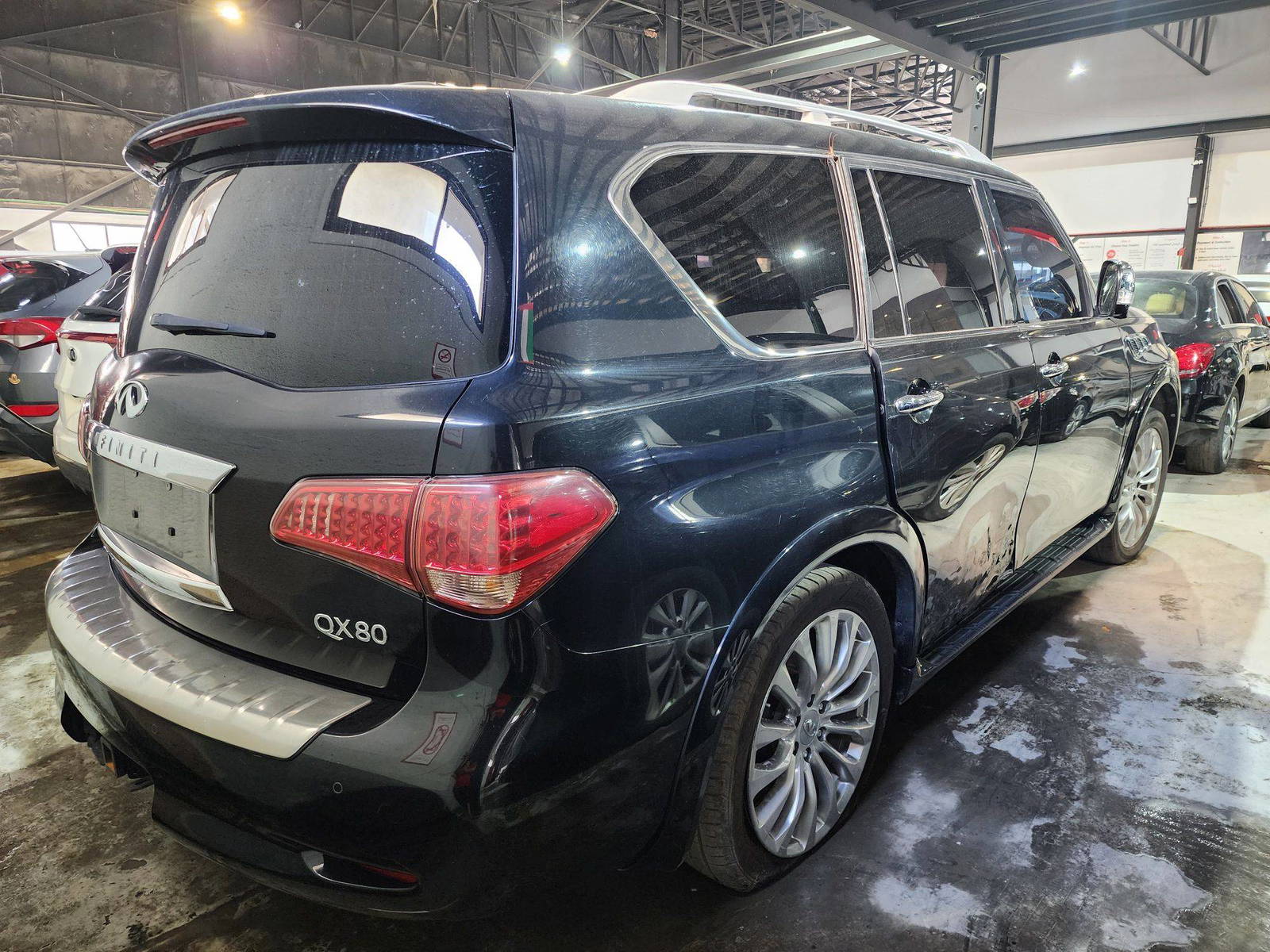 2015 INFINITI QX80 — 109484 Miles — Lot 770637 — Main - Marhaba Auctions Used Cars - Image 5