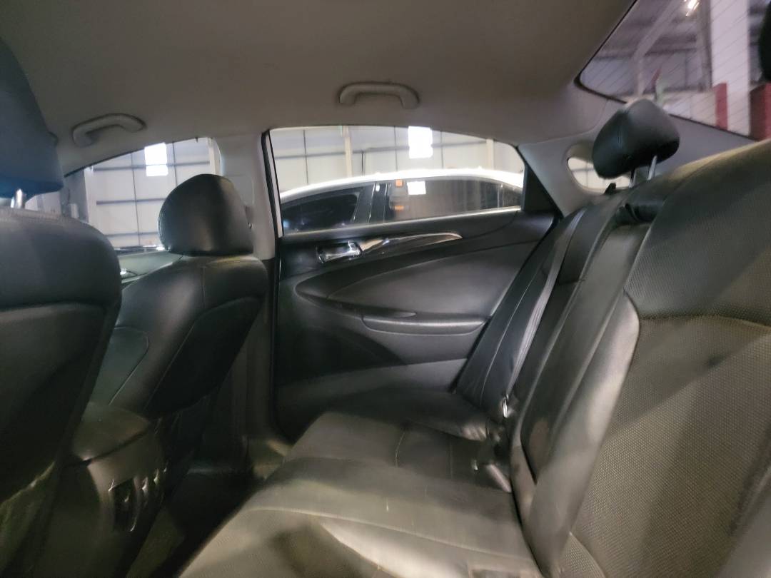 2010 HYUNDAI SONATA — 232810 Miles — Lot AA149748 — Main - Marhaba Auctions Used Cars - Image 8
