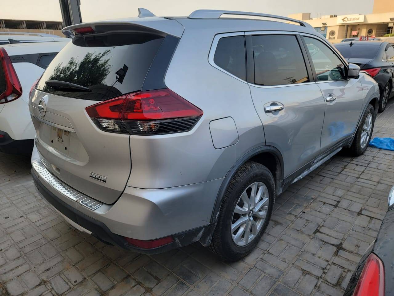 2020 NISSAN ROGUE — 125106 Miles — Lot 037199 — Souq - Marhaba Auctions Used Cars - Image 4