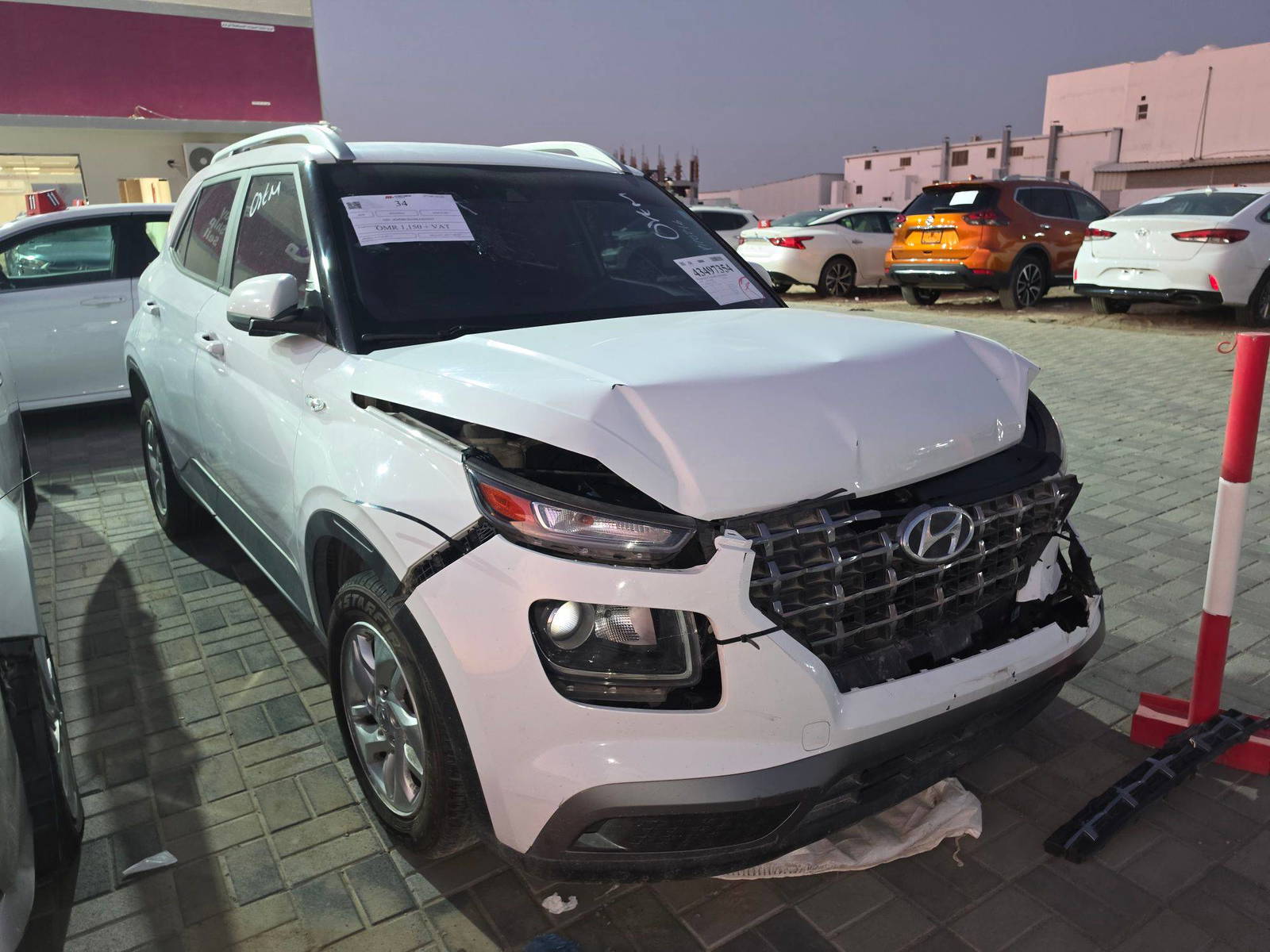 HYUNDAI VENUE SEL 2020 - Marhaba Auction Used Cars - Image 6