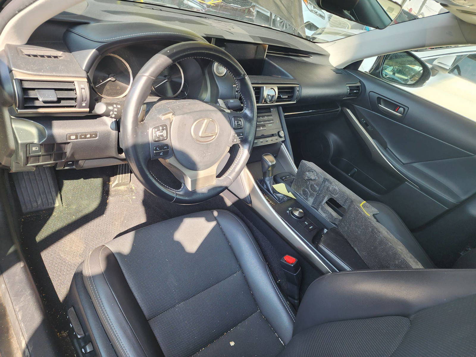 2017 LEXUS IS 200T — 46106 Miles — Lot 48678303 - Marhaba Auctions Used Cars - Image 4