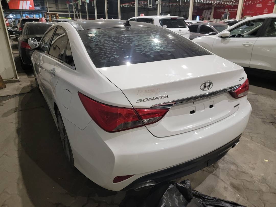 2014 HYUNDAI SONATA — 129611 Miles — Lot EH842062 — Main - Marhaba Auctions Used Cars - Image 4