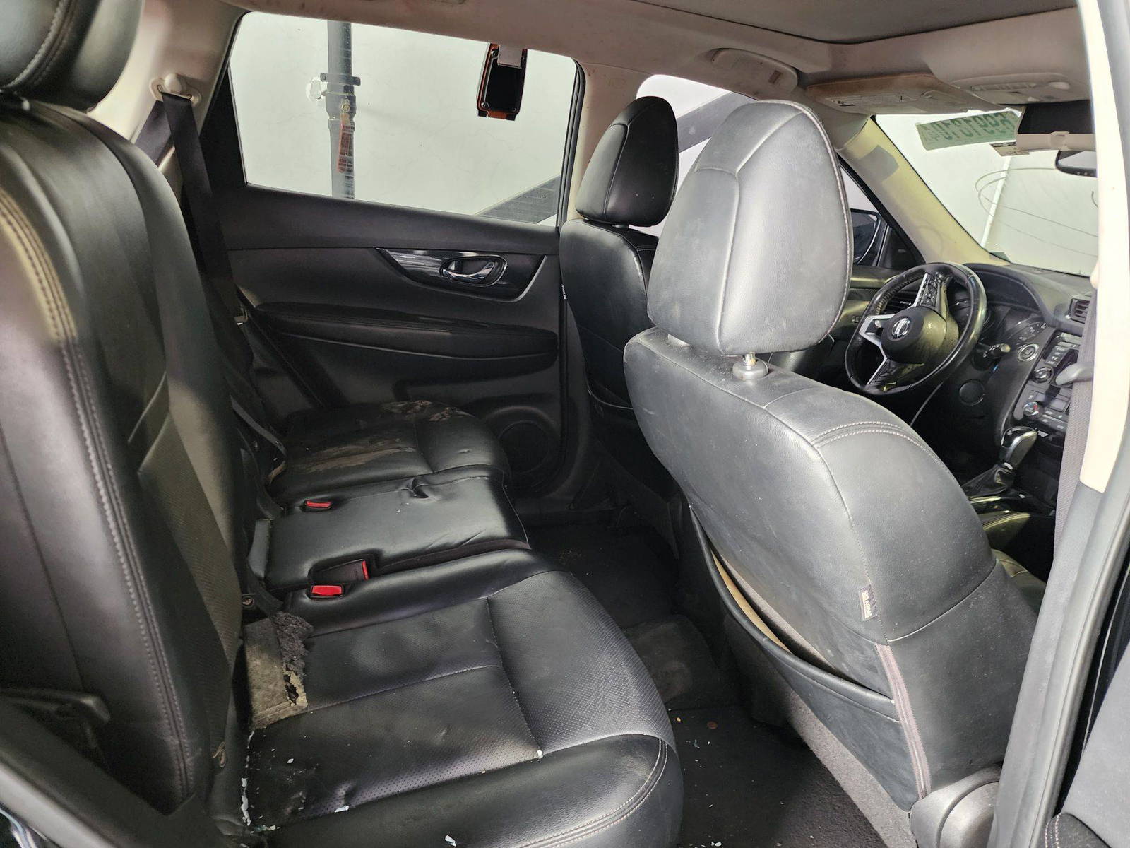 2018 NISSAN ROGUE — 162819 Miles — Lot 69918104 — Al Quoz - Marhaba Auctions Used Cars - Image 7
