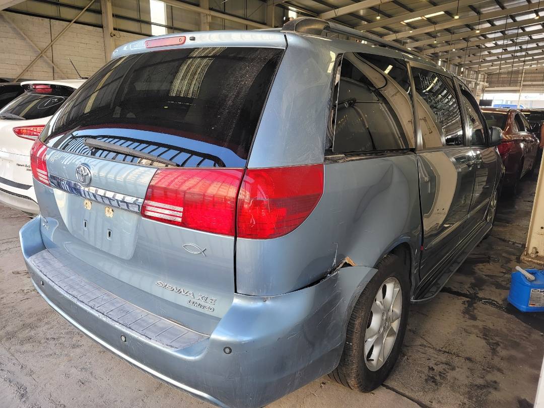 2005 TOYOTA SIENNA — 213874 Miles — Lot 242666 — Main - Marhaba Auctions Used Cars - Image 3