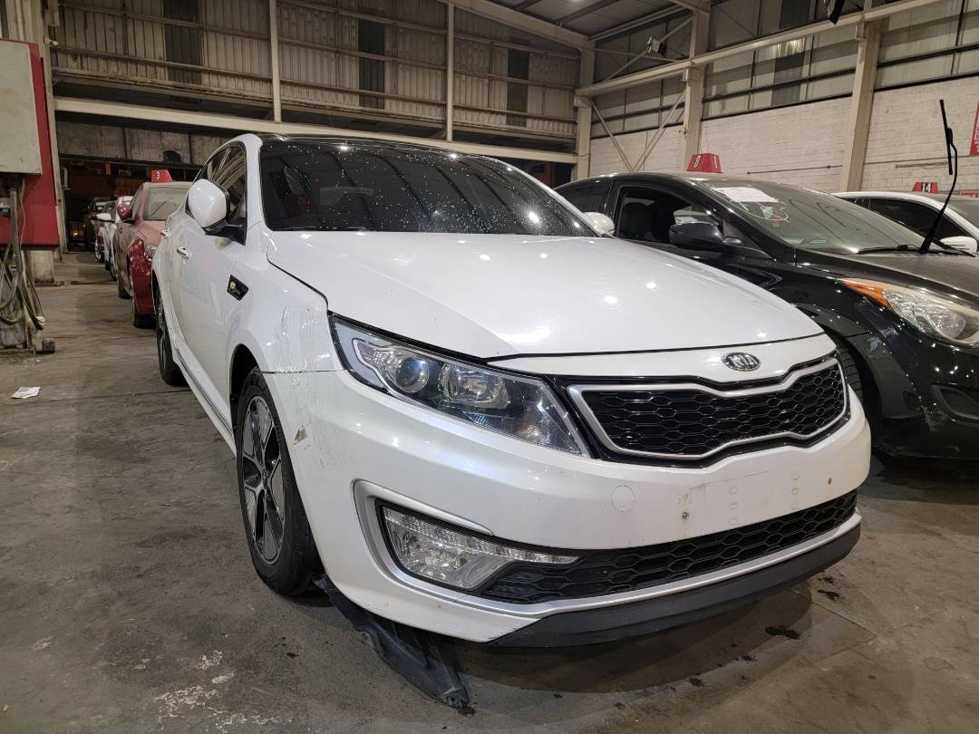 2013 KIA K5 — 209116 KM — Lot DA051073 — Main - Marhaba Auctions Used Cars - Image 4
