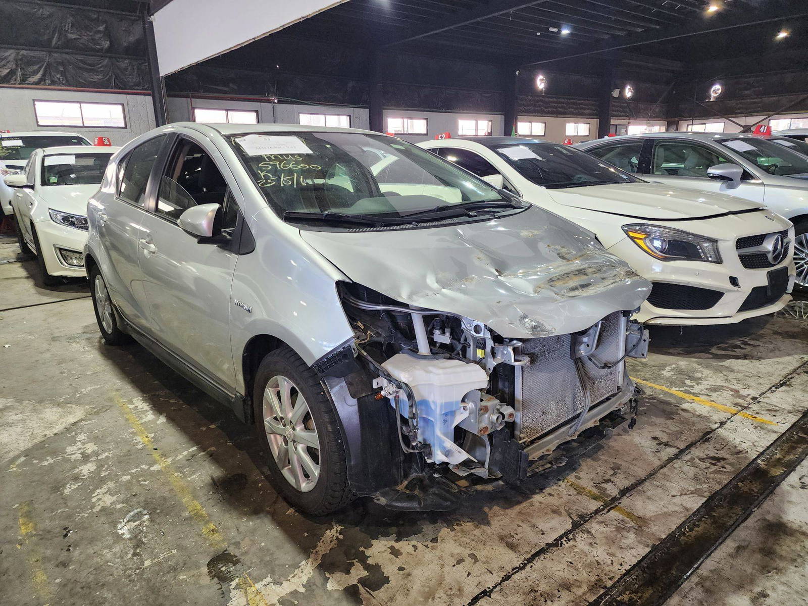 2017 TOYOTA PRIUS C — 226627 KM — Lot 12331991 — Al Quoz - Marhaba Auctions Used Cars - Image 5