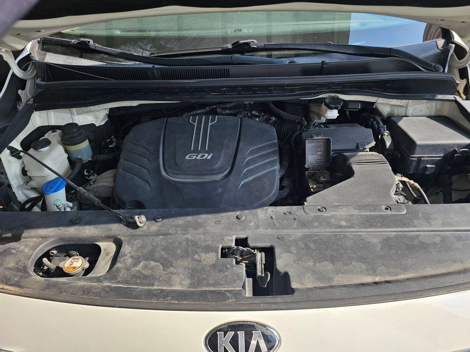 2015 KIA SEDONA — 151208 Miles — Lot 6059136 — Souq - Marhaba Auctions Used Cars - Image 11