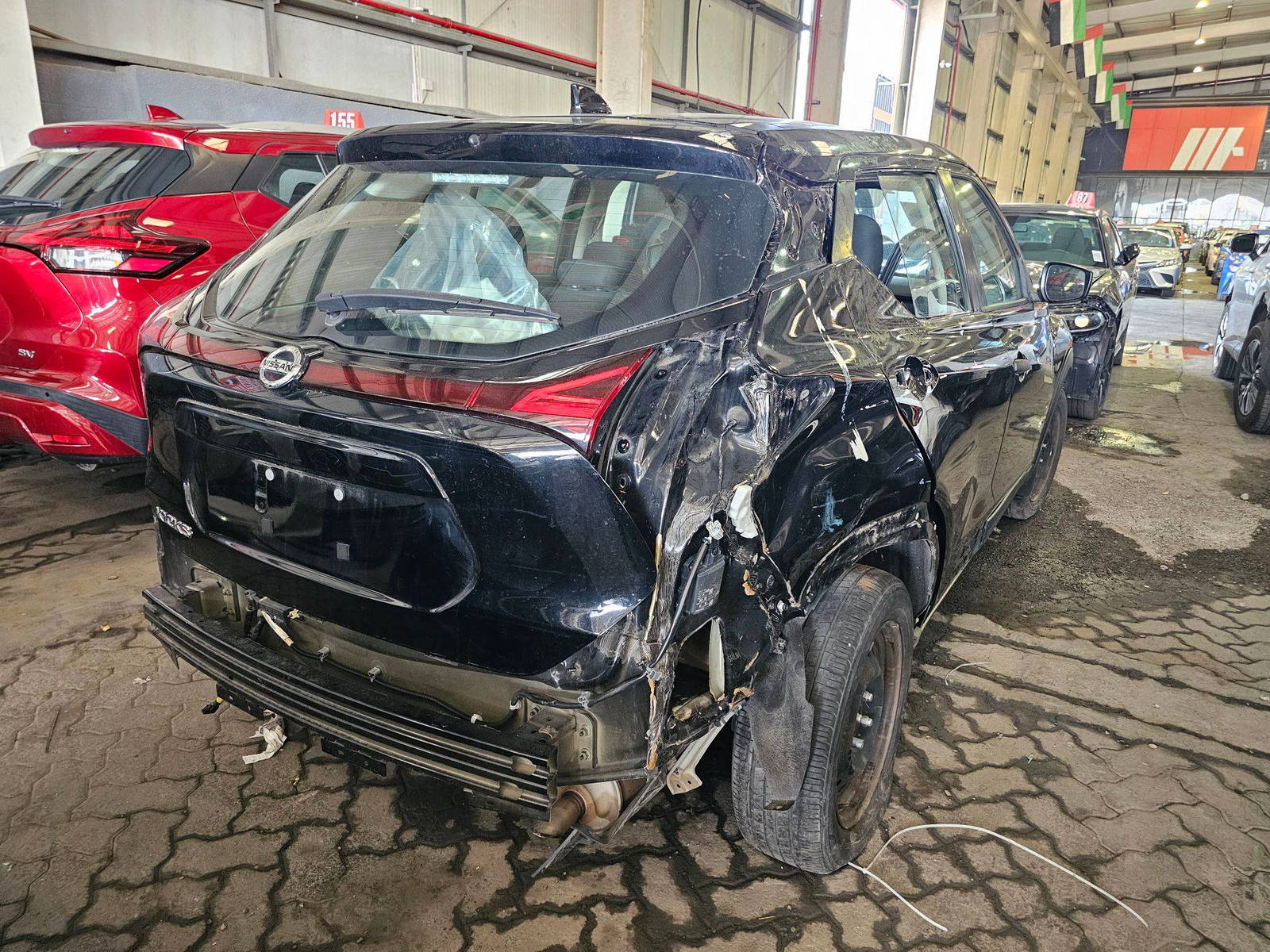 NISSAN KICKS 2021 view 2