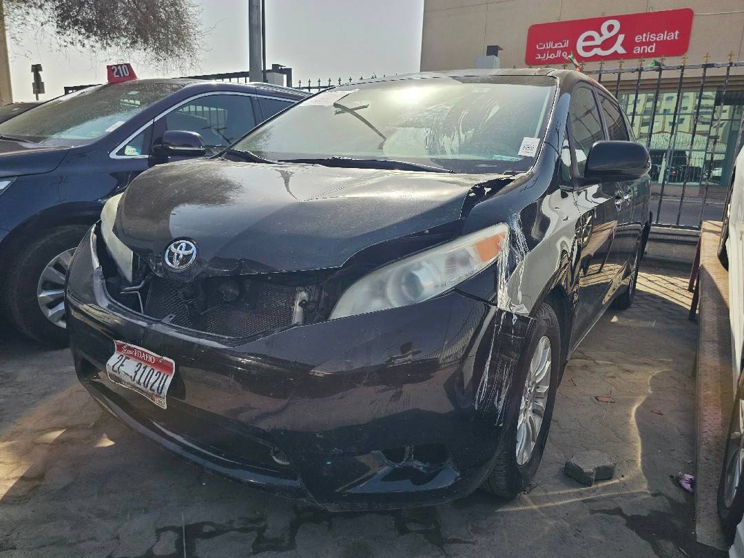 TOYOTA SIENNA