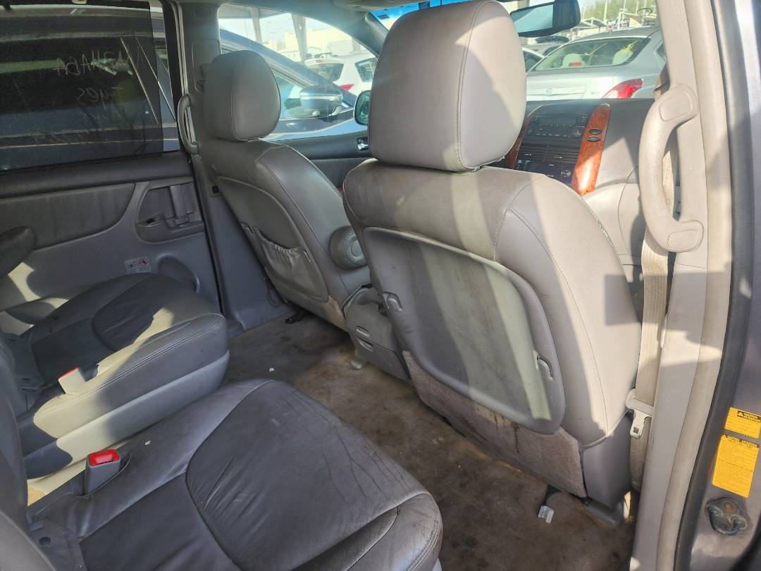 2010 TOYOTA SIENNA — 182240 Miles — Lot 38017989 - Marhaba Auctions Used Cars - Image 10