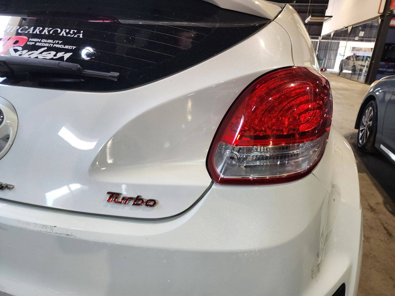 2013 HYUNDAI VELOSTER — 174697 KM — Lot 091633 — Al Quoz - Marhaba Auctions Used Cars - Image 11