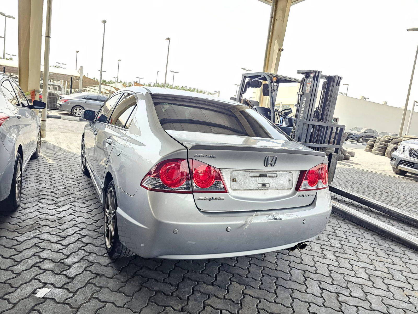 2008 HONDA CIVIC — 195906 KM — Lot 200131 — Souq - Marhaba Auctions Used Cars - Image 3