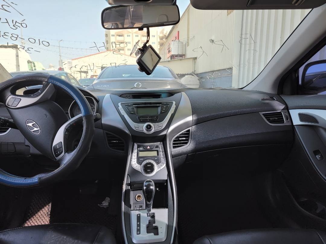2011 HYUNDAI AVANTE — 181133 KM — Lot 072433 — Souq - Marhaba Auctions Used Cars - Image 8