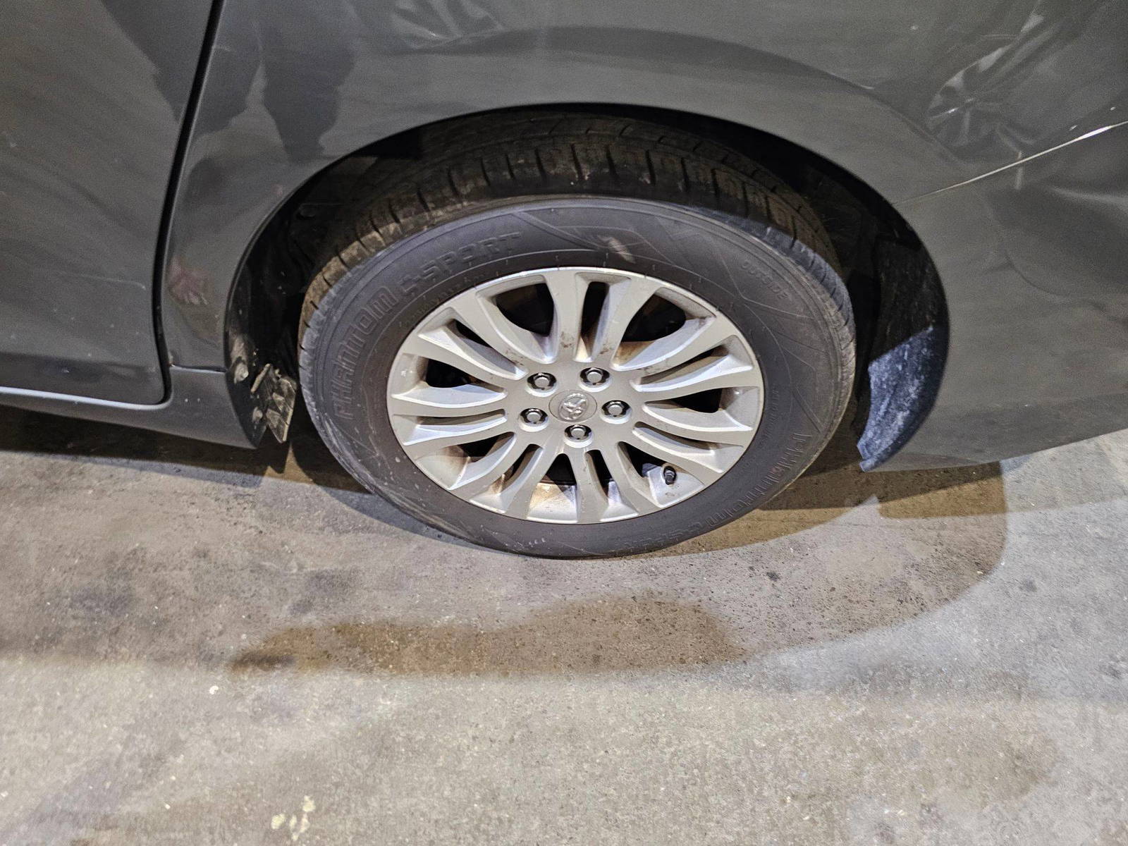 2011 TOYOTA SIENNA — 164020 Miles — Lot S102579 — Main - Marhaba Auctions Used Cars - Image 6