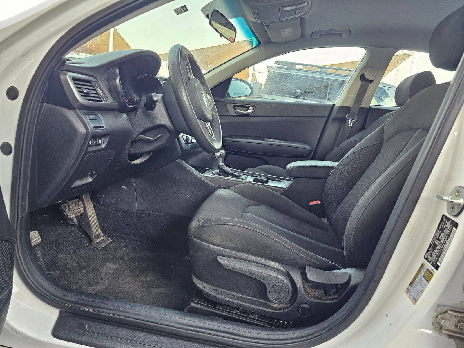 2017 KIA OPTIMA — 125255 Miles — Lot 4L33HG166901 — Souq - Marhaba Auctions Used Cars - Image 8