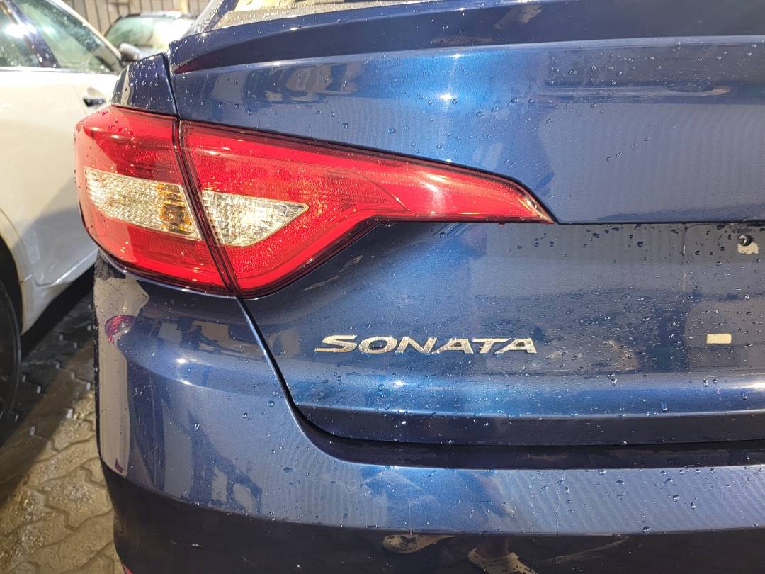 2017 HYUNDAI SONATA — 107996 Miles — Lot 545120200 - Marhaba Auctions Used Cars - Image 5
