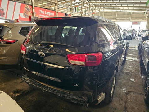 2017 KIA SEDONA at Marhaba Auctions