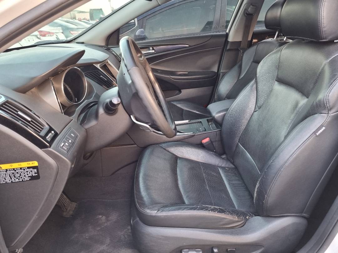 2011 HYUNDAI SONATA — 185987 KM — Lot 215487 — Ind. 12 - Marhaba Auctions Used Cars - Image 8