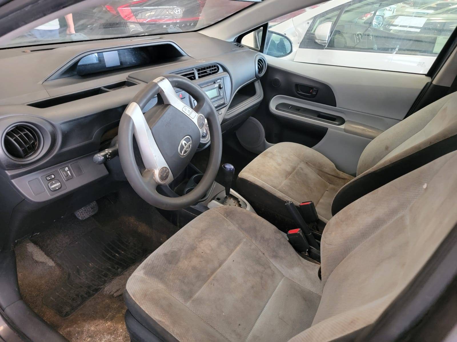 2013 TOYOTA PRIUS — 215235 Miles — Lot D1549926 — Main - Marhaba Auctions Used Cars - Image 8