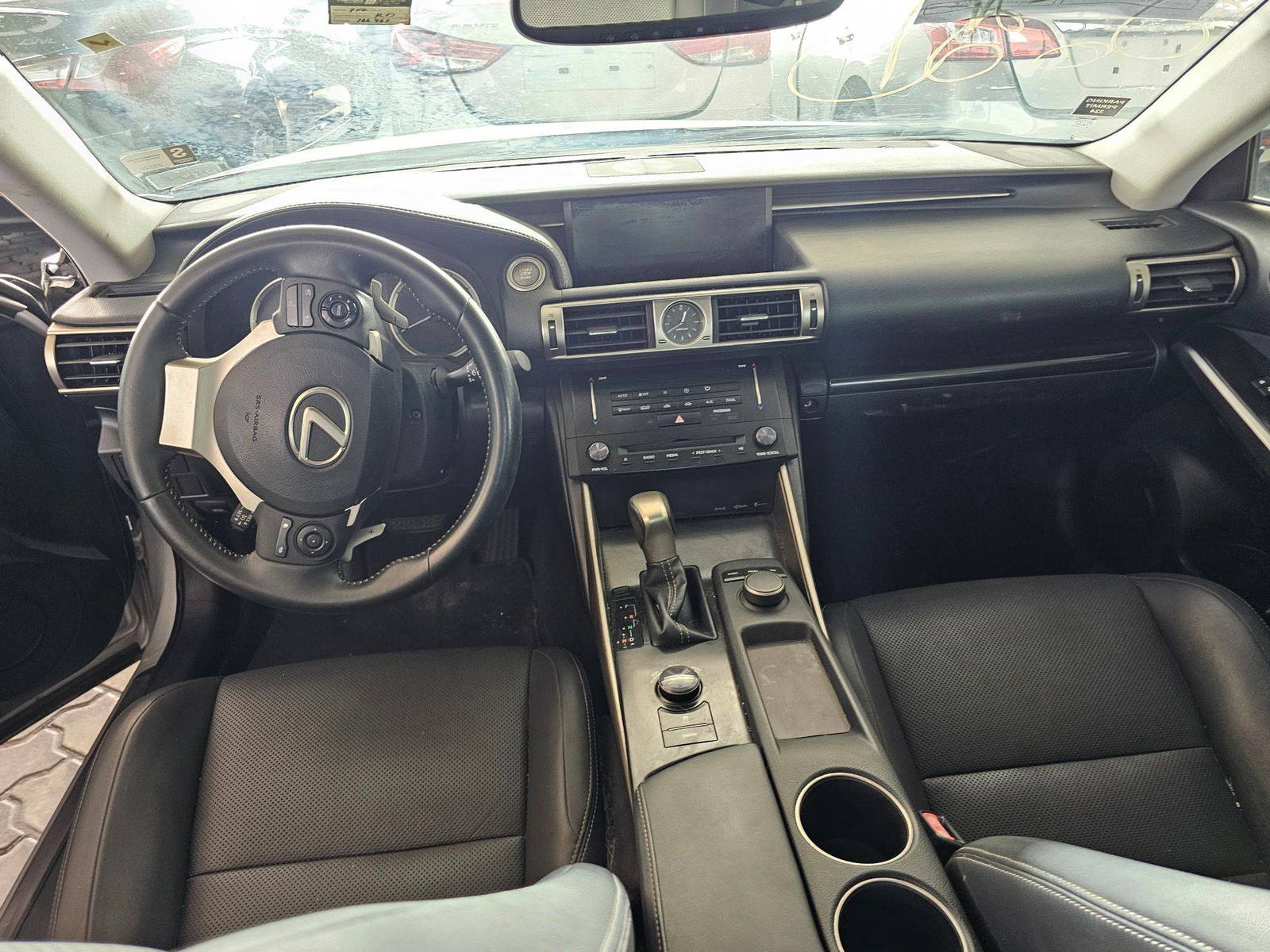 2014 LEXUS IS 250 — 166466 Miles — Lot E5002451 — Souq - Marhaba Auctions Used Cars - Image 7