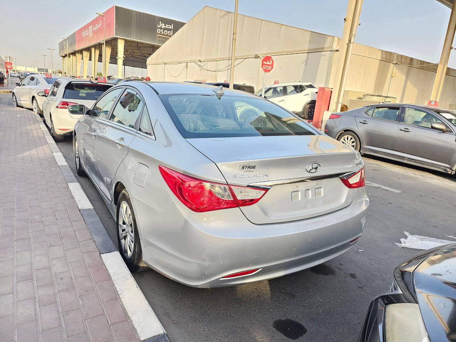 2011 HYUNDAI SONATA — 160352 Miles — Lot BH196162 — Souq - Marhaba Auctions Used Cars - Image 4
