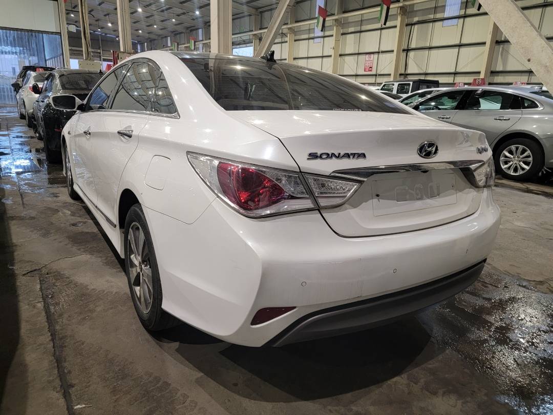 HYUNDAI SONATA 2012 - Marhaba Auction Used Cars - Image 3