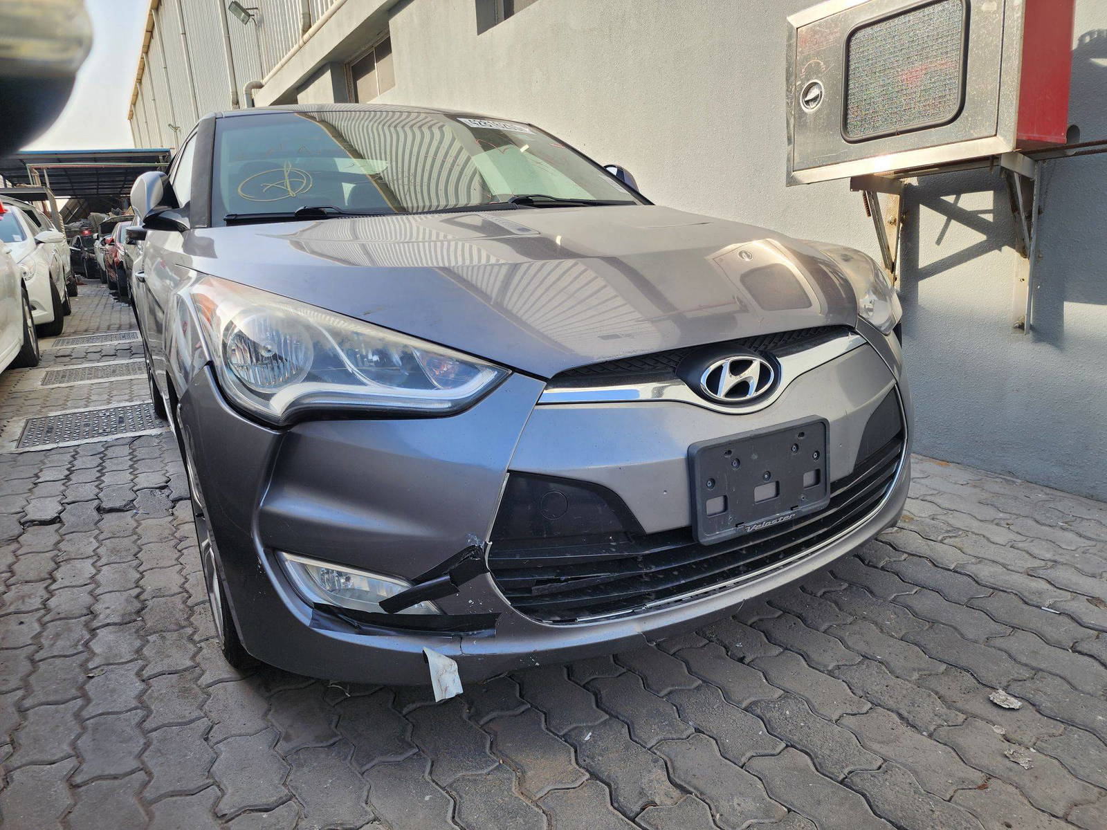 2014 HYUNDAI VELOSTER — 115887 Miles — Lot 182776 — Al Quoz - Marhaba Auctions Used Cars - Image 3
