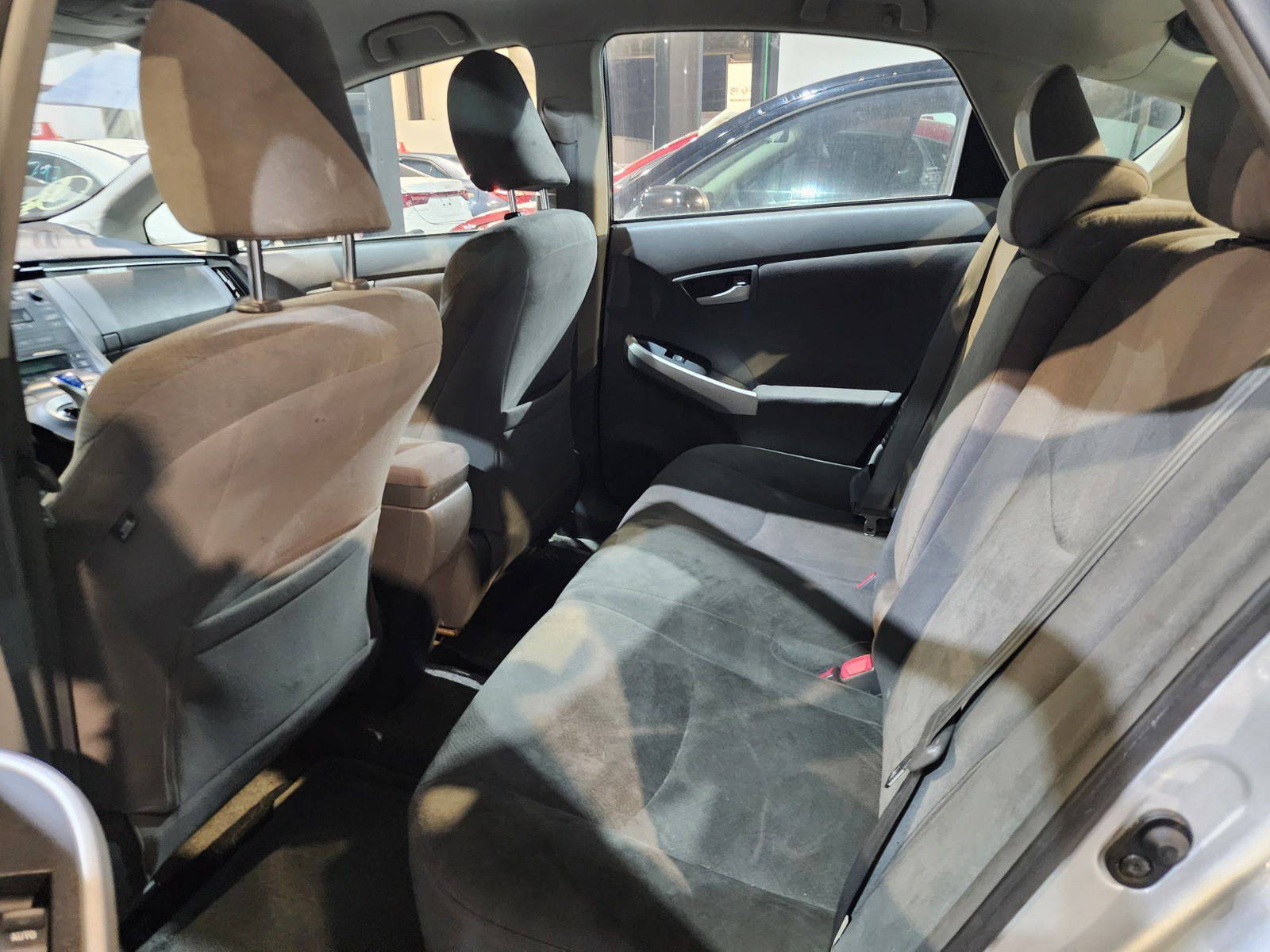 2010 TOYOTA PRIUS — 175710 Miles — Lot 57054 — Al Quoz - Marhaba Auctions Used Cars - Image 5