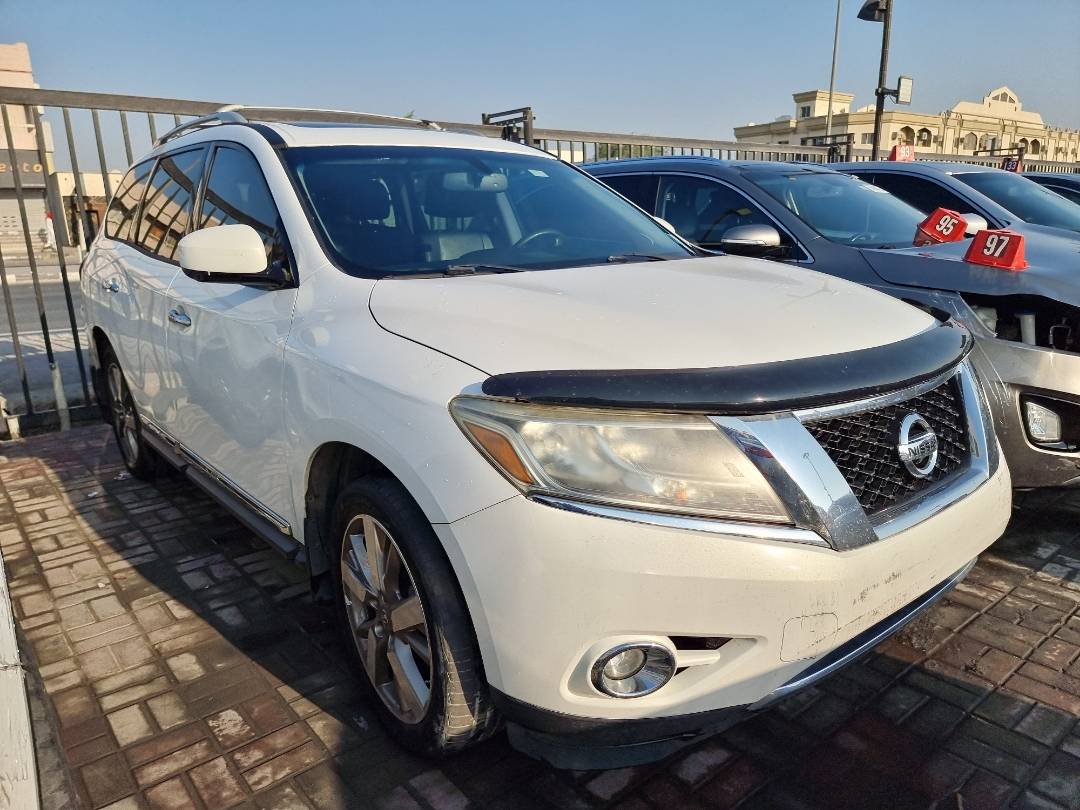 2013 NISSAN PATHFINDER — 188201 Miles — Lot C680113 — Main - Marhaba Auctions Used Cars - Image 3