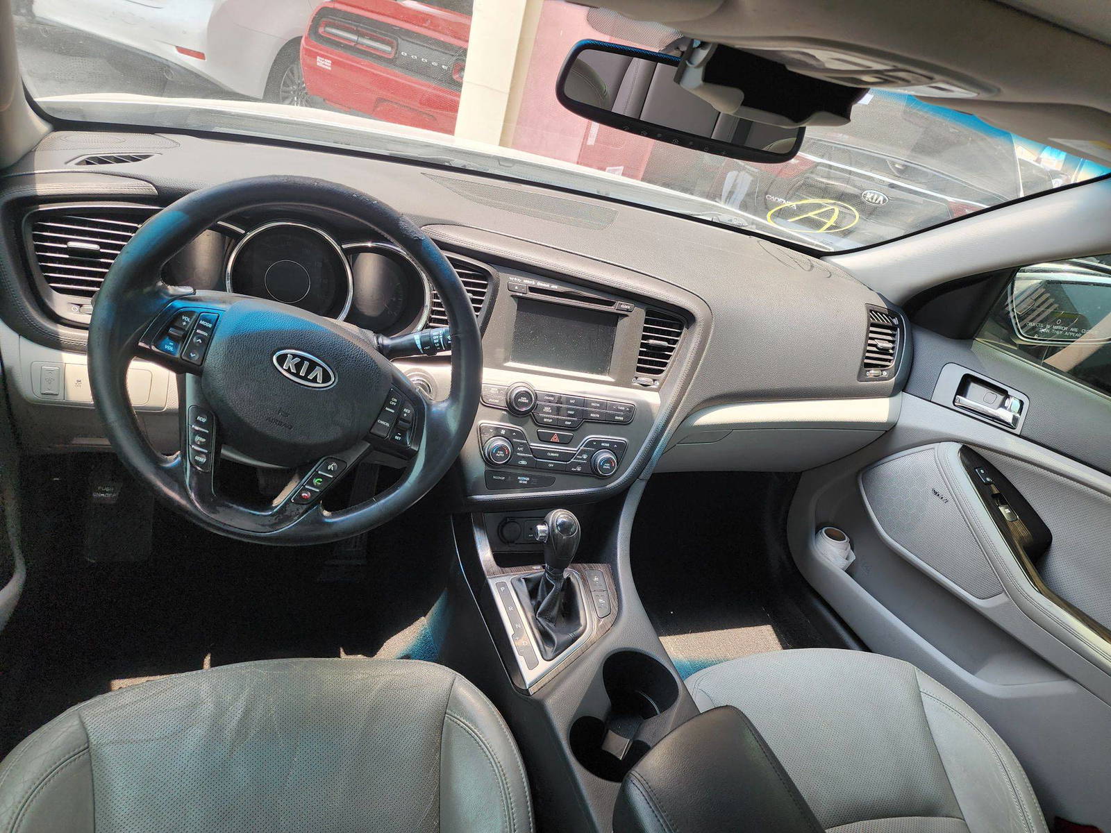 2012 KIA OPTIMA — 285288 Miles — Lot 24835 — Souq - Marhaba Auctions Used Cars - Image 8