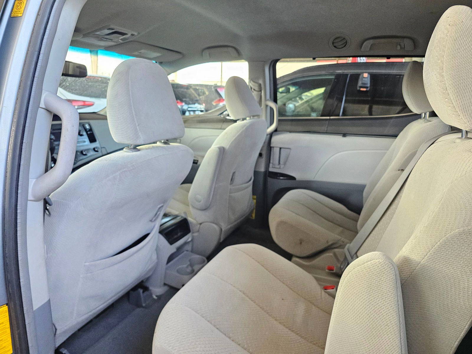 2011 TOYOTA SIENNA — 219439 Miles — Lot BS080493 — Souq - Marhaba Auctions Used Cars - Image 6