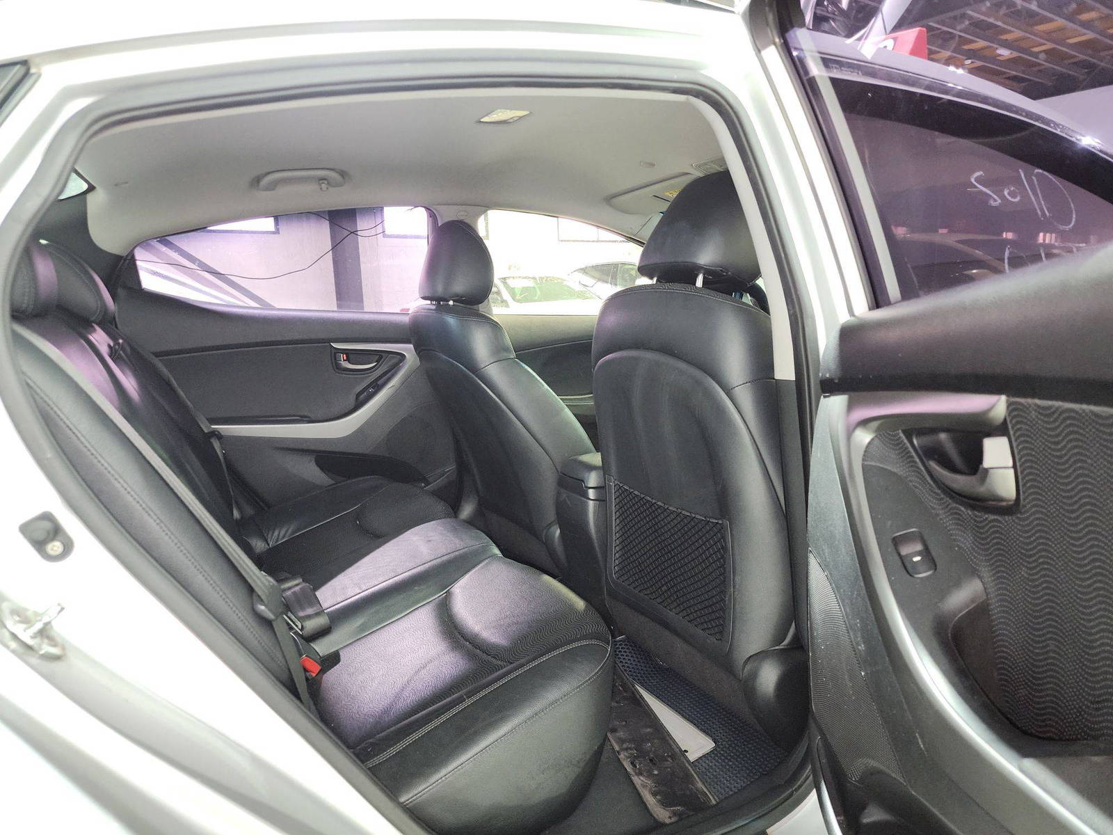 2011 HYUNDAI AVANTE — 123485 KM — Lot 045964 — Ind. 12 - Marhaba Auctions Used Cars - Image 7