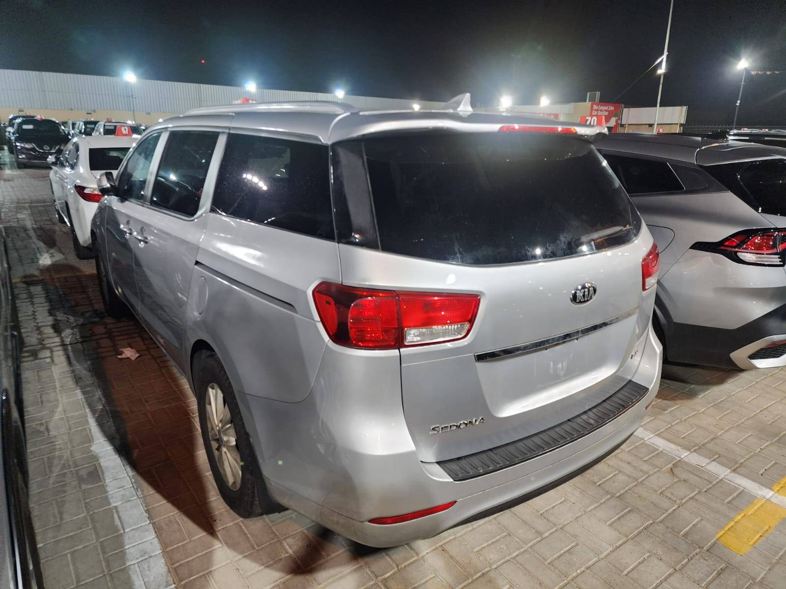 2016 KIA SEDONA — 160020 Miles — Lot 43778484 — Main - Marhaba Auctions Used Cars - Image 8