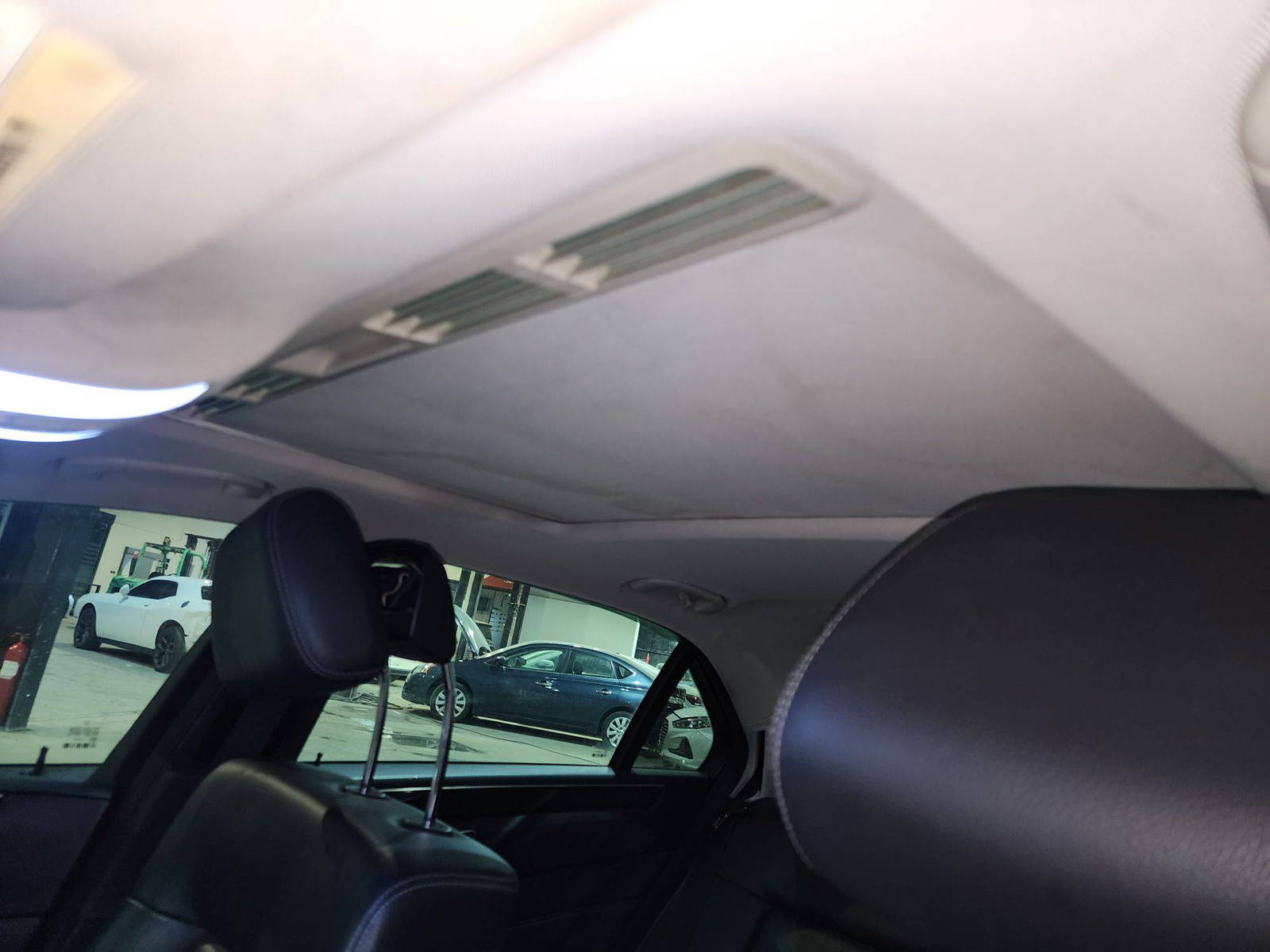 2014 MERCEDES BENZ E 350 — 130253 Miles — Lot 6EA885096 — Souq - Marhaba Auctions Used Cars - Image 10