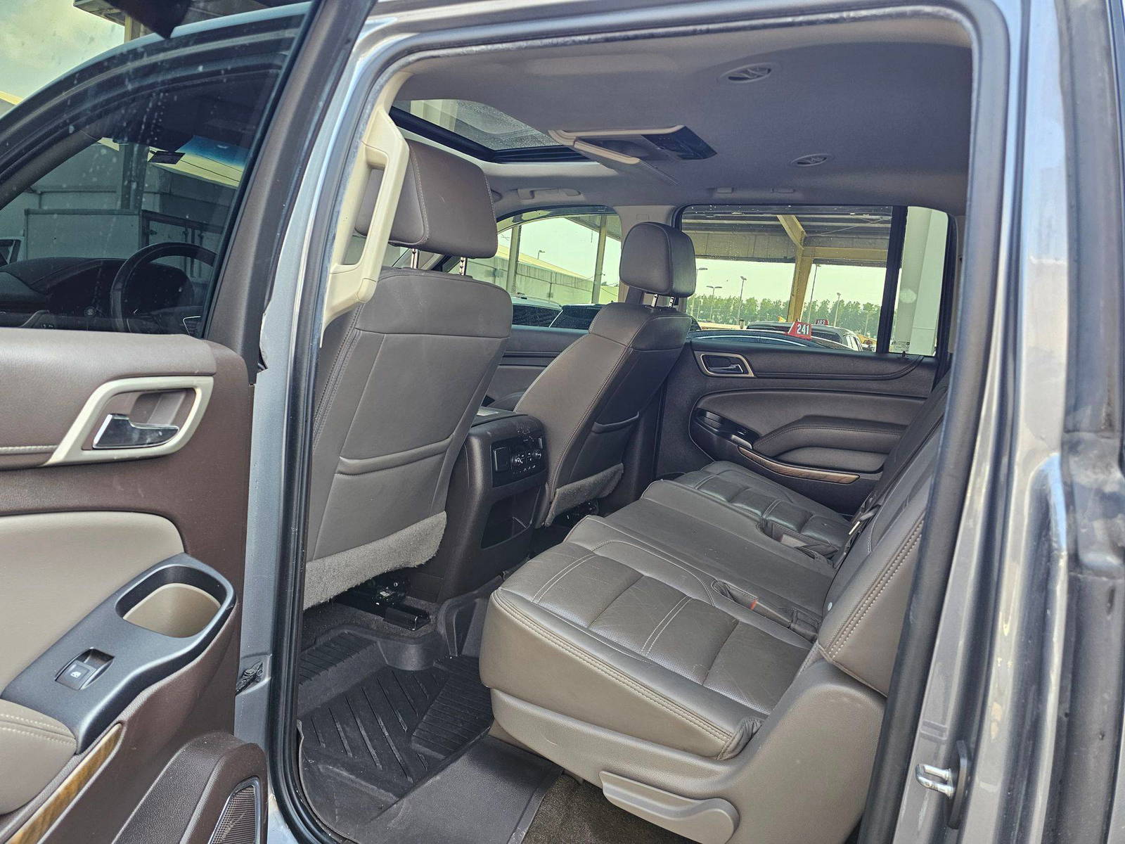 GMC YUKON 2018 - Marhaba Auction Used Cars - Image 6