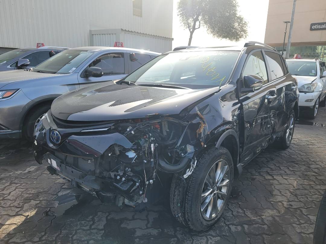 2018 TOYOTA RAV4 — 42284 Miles — Lot JREV7JD194821 — Main - Marhaba Auctions Used Cars - Image 4