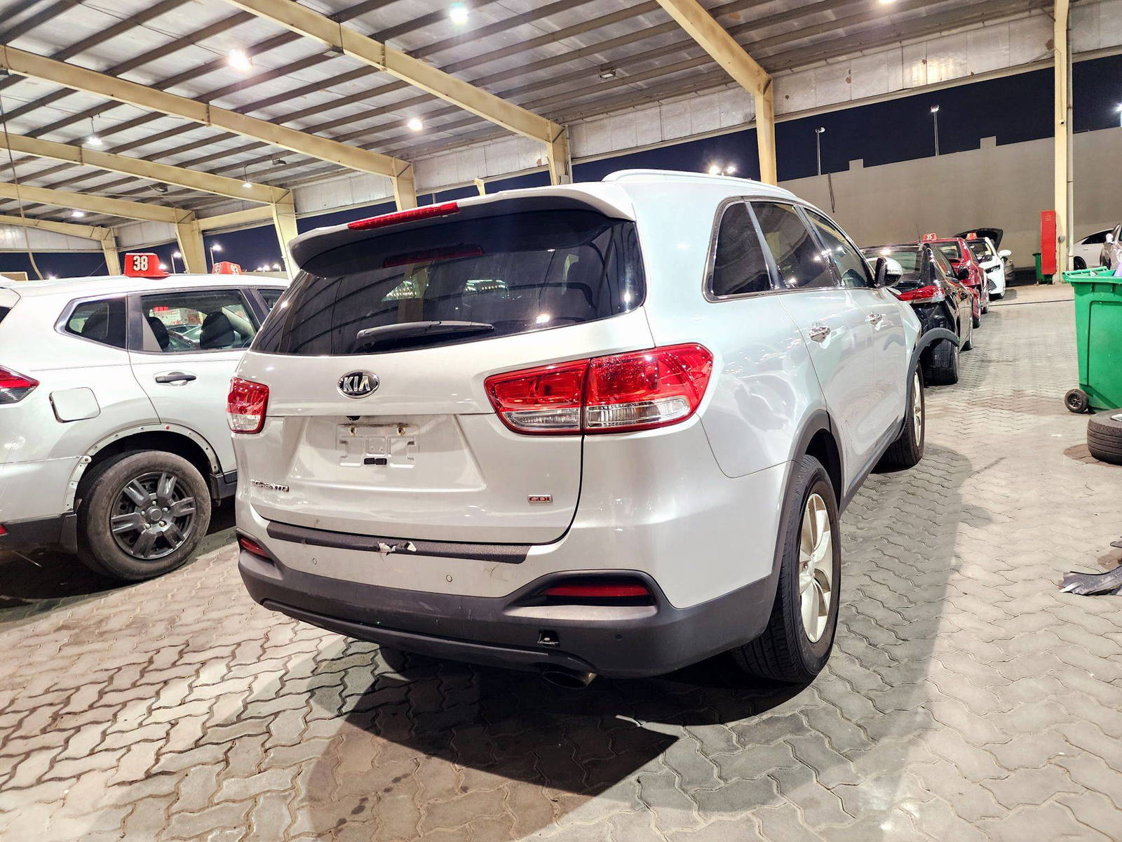 2017 KIA SORENTO — 140456 Miles — Lot 40841684 — Souq - Marhaba Auctions Used Cars - Image 3